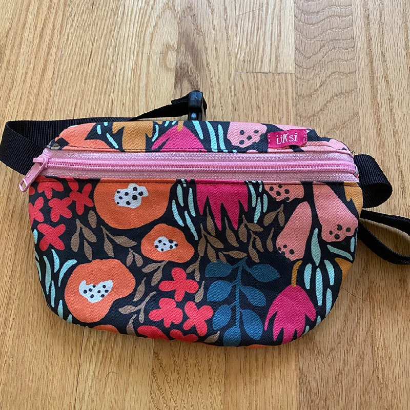 Fanny Pack (Scandi Wildflowers - Pink Zip)