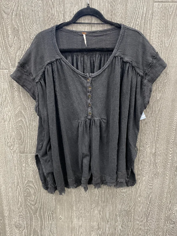 Blouse Short Sleeve By Free People In Grey, Size: M