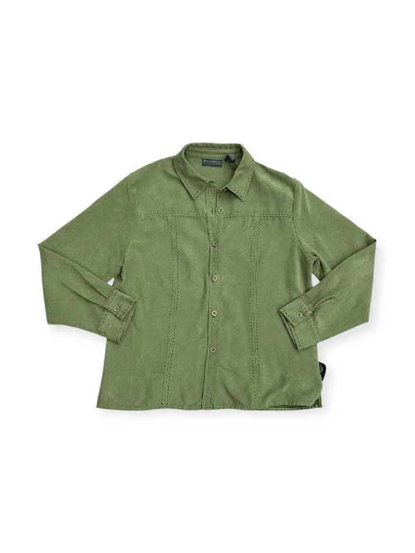 Top Long Sleeve By Relativity In Green, Size: Mp